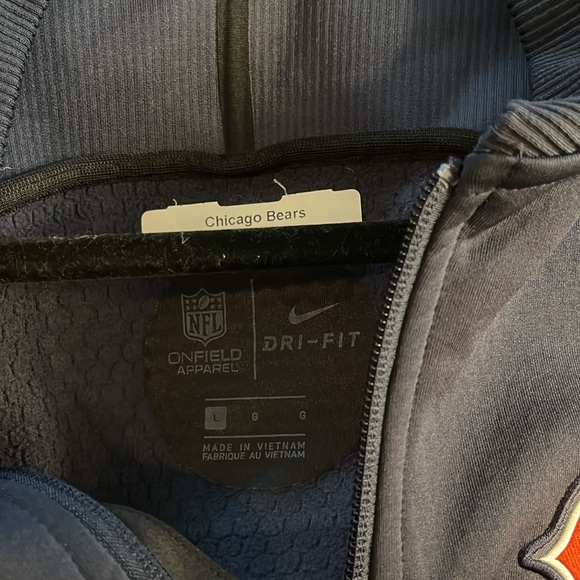 Chicago Bears. Nike zip up. Men’s large. Team gear. - Picture 4 of 4